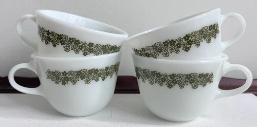 4 Vintage Pyrex  Corelle Spring Blossom Crazy Daisy Coffee Cup Mug EUC