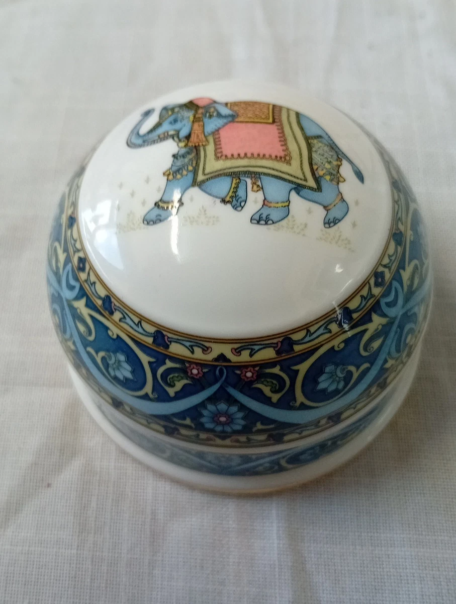 Wedgwood Blue Elephant 花瓶 Elephant Wedgwood Blue メルカリ 花瓶