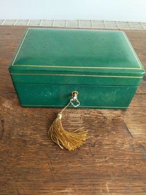 VINTAGE GRÜNES LEDER SCHMUCKKÄSTCHEN + SCHLÜSSEL GOLD WERKZEUG SAMTFUTTER SEIDENBESATZ
