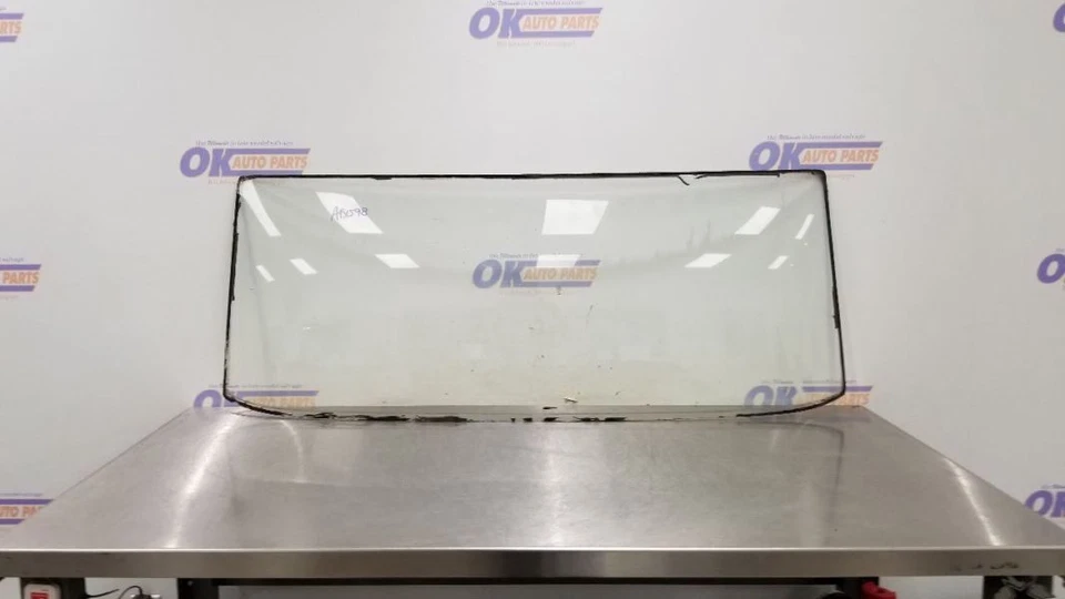 65 PONTIAC GTO 2 DOOR HARDTOP REAR BACK GLASS WINDOW - Image 2 of 4