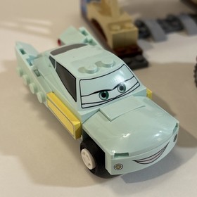 LEGO Cars: Flo's V8 Cafe (8487) 100% complete with instructions  No Box *READ*