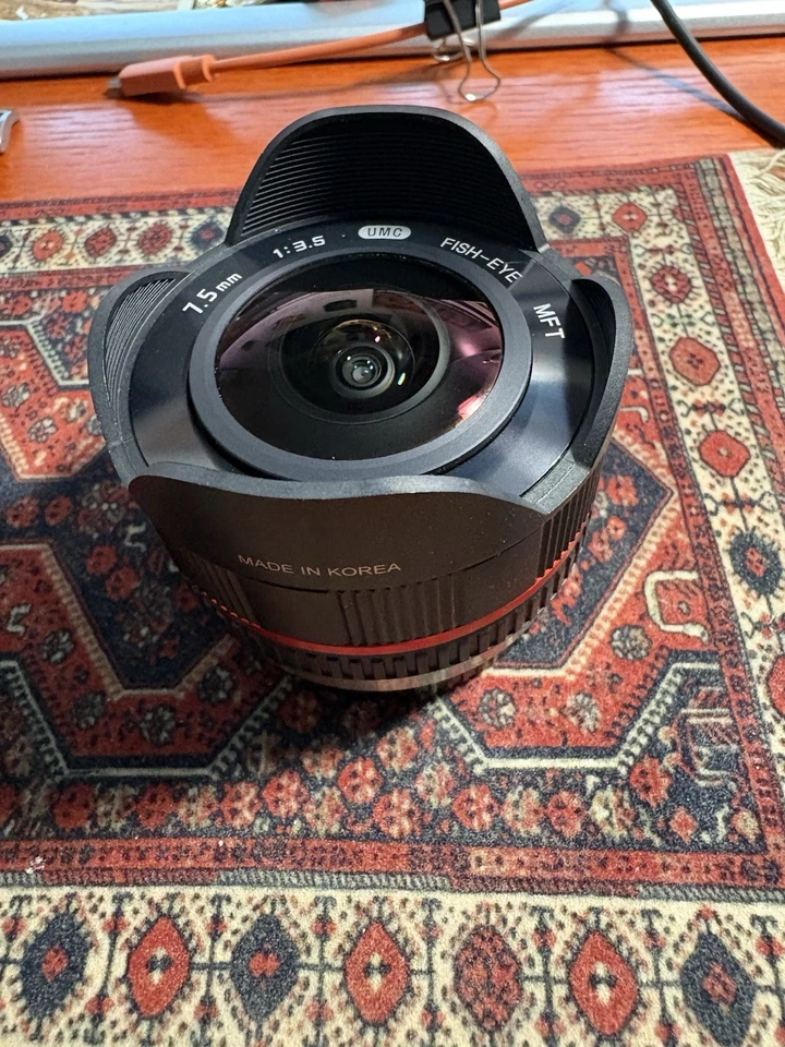 Samyang 7.5mm f/3.5 UMC Fisheye MFT Lens Black (manual focusing Lens) - Image 1 of 4