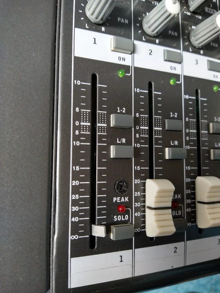Phonic AM642D 6-Mic/Line 4-ST 2-Group Mixer with Digital EFX *Missing 3 Sliders* - Image 4 of 4
