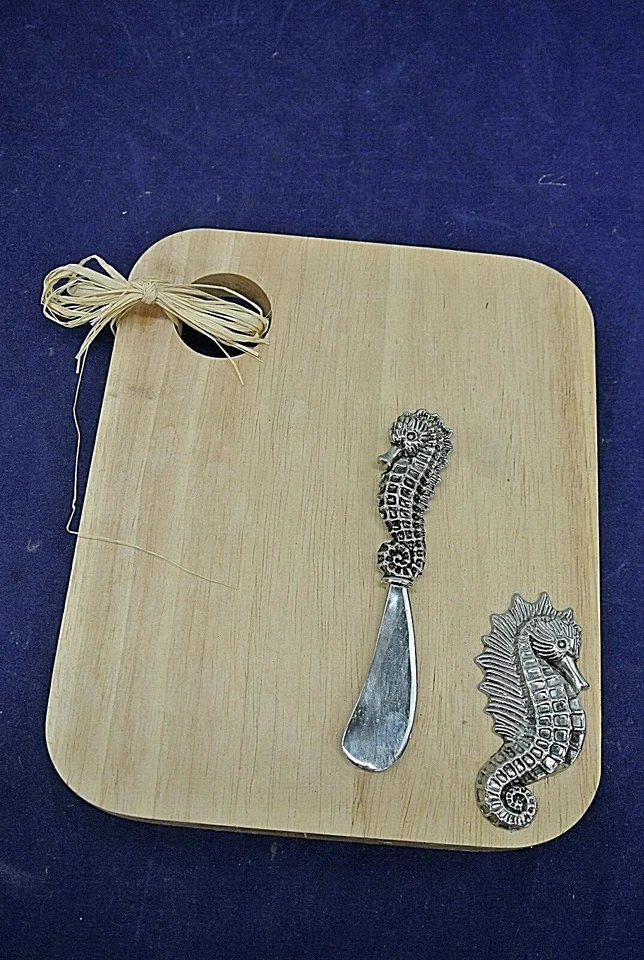 MUD PIE WOOD CUTTING BOARD WITH SEAHORSE KNIFE, 9-1/4" X 7-3/4" - Image 4 of 4