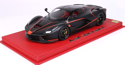 BBR 1:18 Ferrari LaFerrari matt black mit Display Case limited 48 pcs