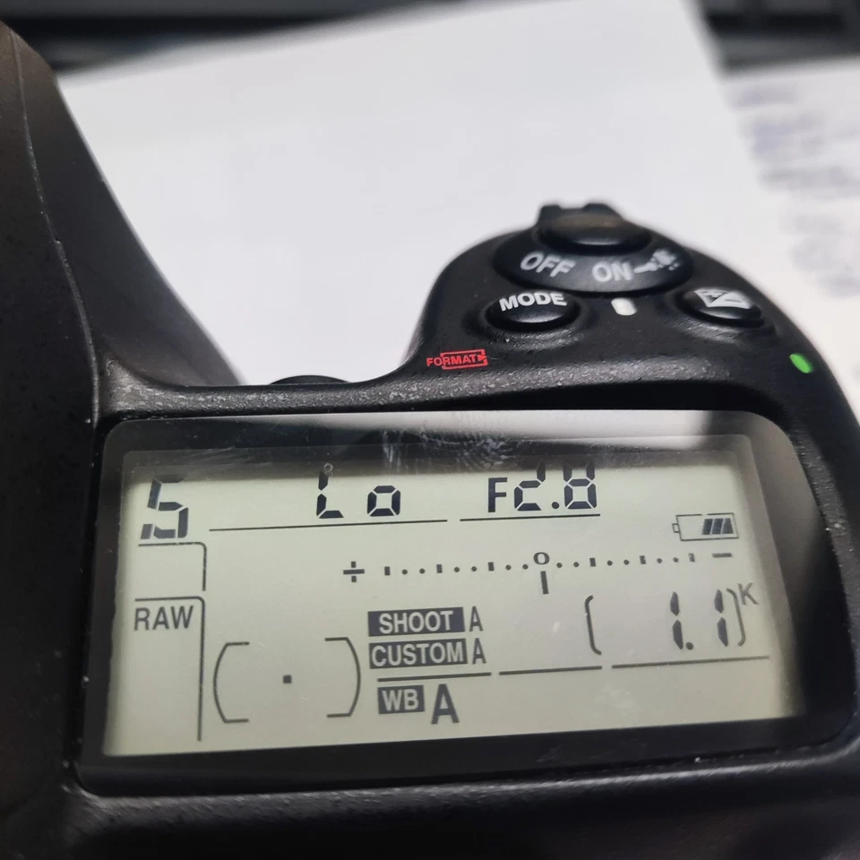 Nikon D300 Body Originalverpackung - Bild 2 von 4