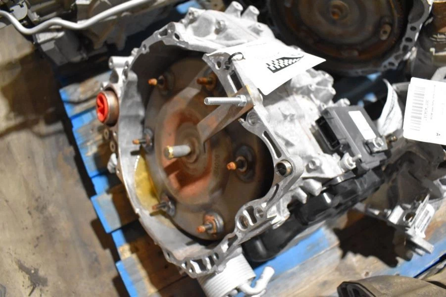 2018 VOLVO XC60 Automatic Transmission 4WD, Used, 40K Miles, VIN Required - Image 2 of 4