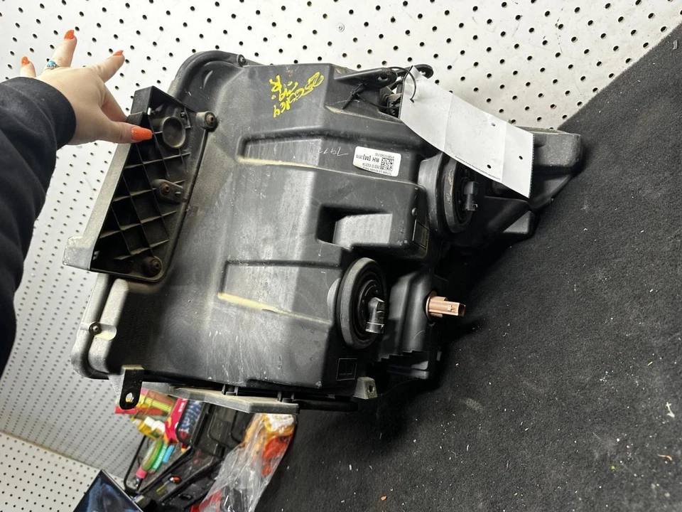 Passenger Headlight Halogen Chrome Interior Bezel Fits 16-19 TITAN XD 2050713 - Image 4 of 4