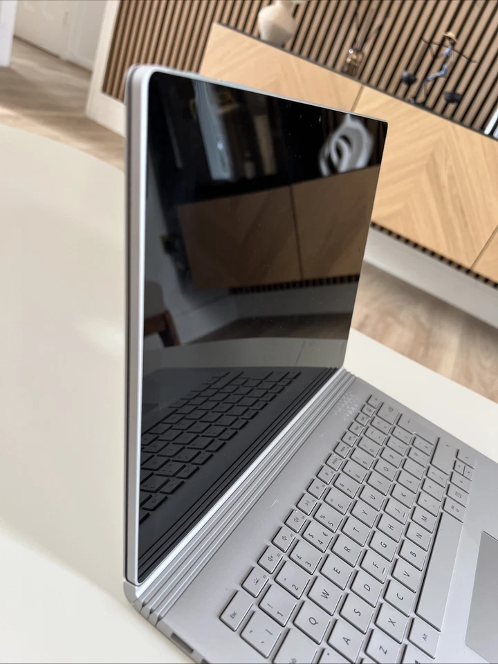 Microsoft Surface Book 3 Laptop 13" i5-10th Gen 8GB RAM 256GB SSD Win11 - Image 3 of 4