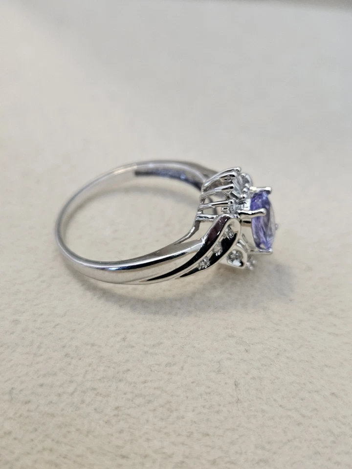 Anillo de oro de 10k con piedra amíttica y diamante tamaño 7, 2,9 gramos Foto 3 de 4