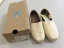 New TOMS Women's CLASSIC Solid Canvas Slip on flats shoes US Sizes Natural