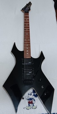 B.C. Rich Warlock NJ Series 1983-1985 - Black/White Binding