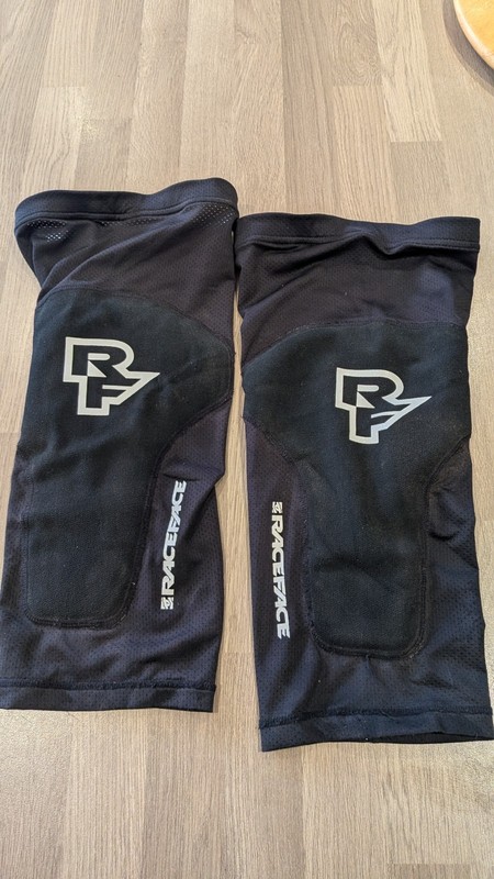 Race Face  Knee Pads Size XL