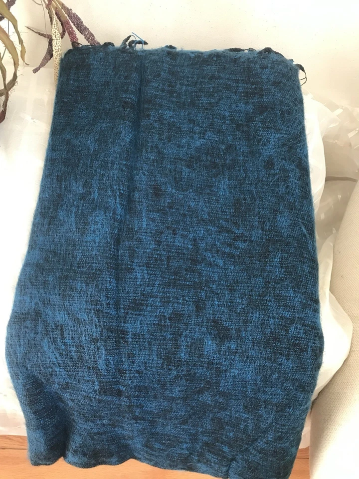 Himalayan Yak Wool Shawl Handmade Scarf hand loomed throws - Image 4 of 4