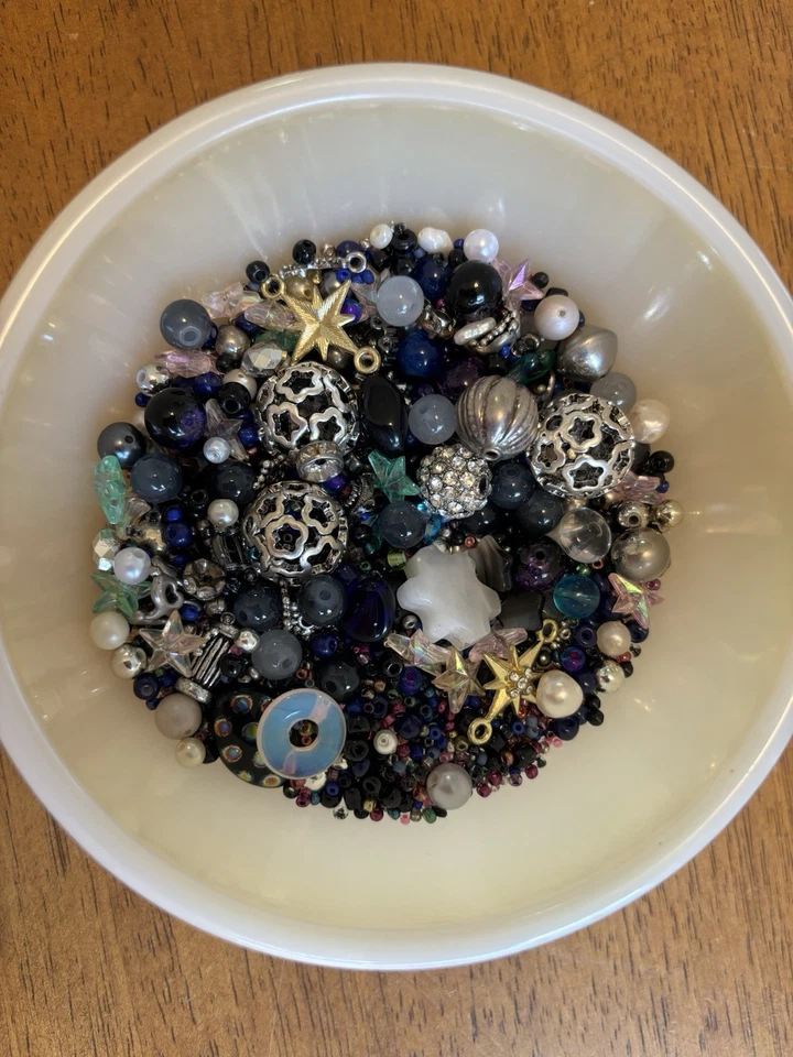 Sopa de cuentas de polvo de espacio profundo Foto 2 de 2