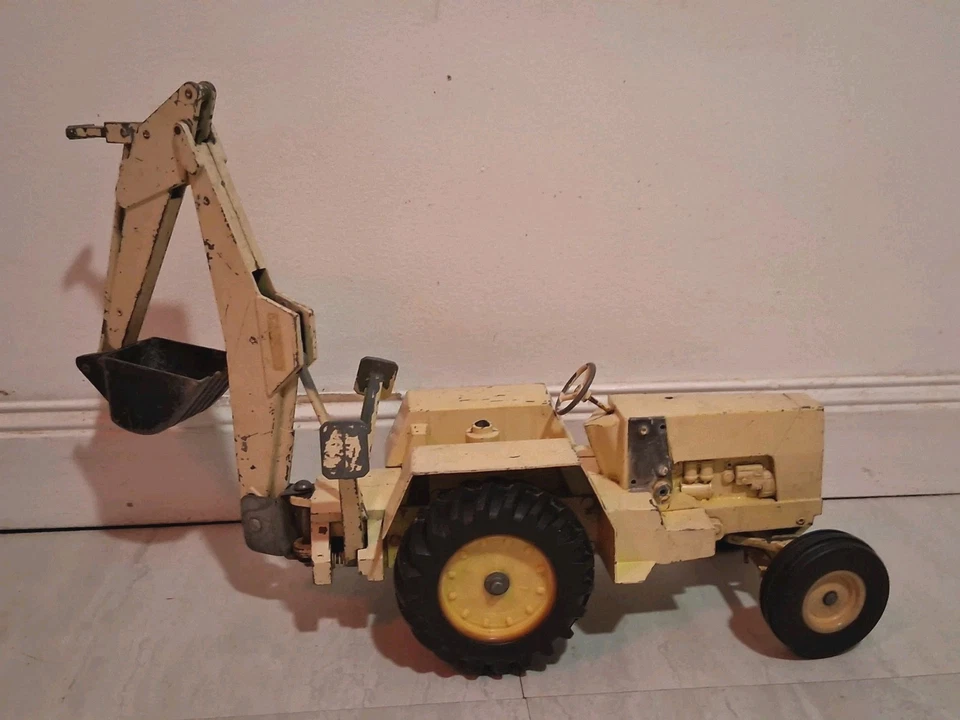 Vintage 1970s ERTL Ford Diecast Backhoe 1/12 Scale For Parts Or Restoration  - Image 4 of 4