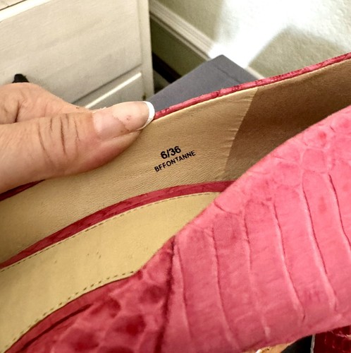 Brian Atwood Pink Snakeskin Platform Pumps Heels - Size US6 - Picture 9 of 15