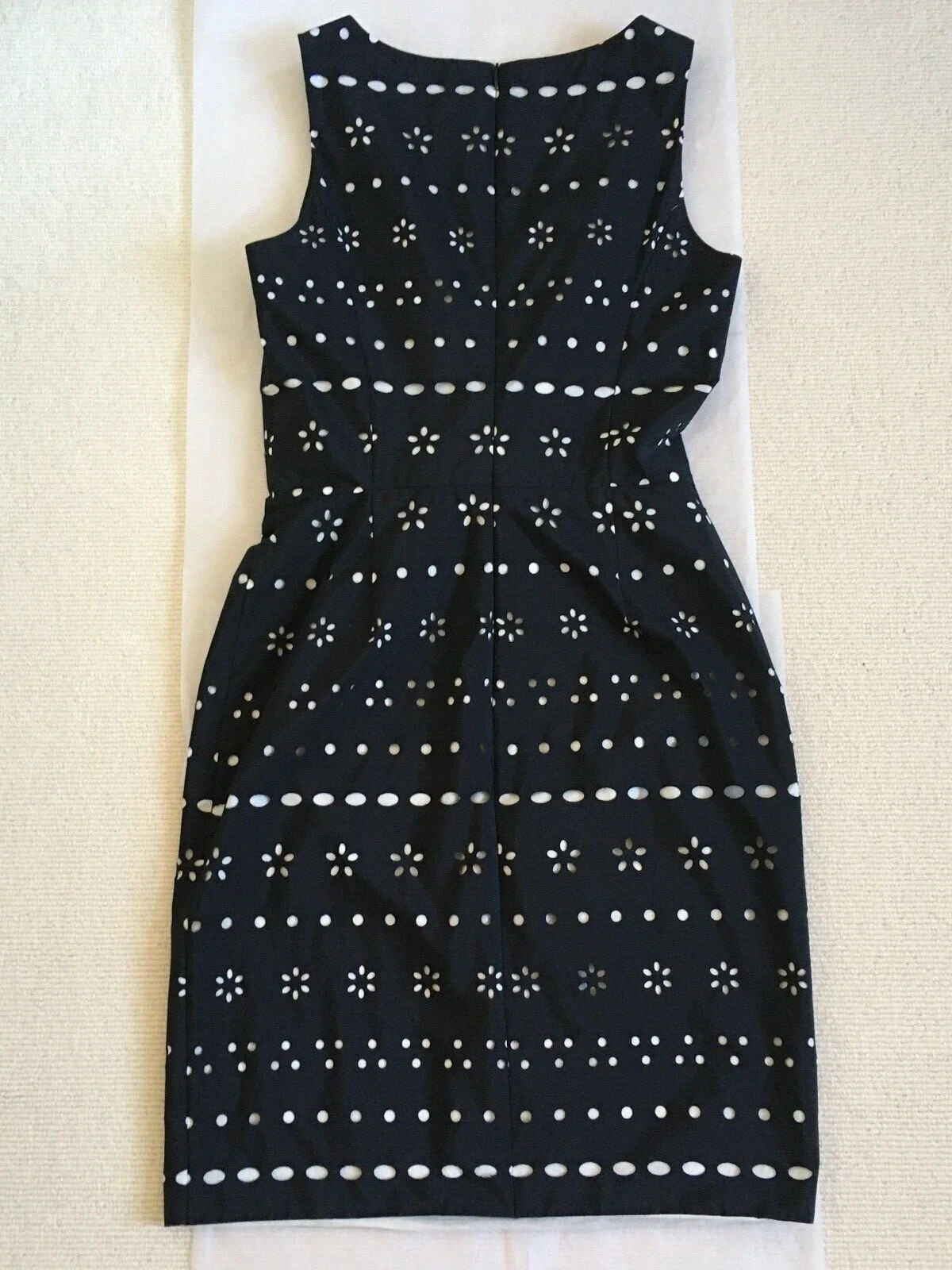 ABITO MOSCHINO ECONOMICO E CHIC TAGLIO LAZER DAVANTI FIOCCO IT 42 UK 10 NUOVO PREZZO AL PUBBLICO £ 525