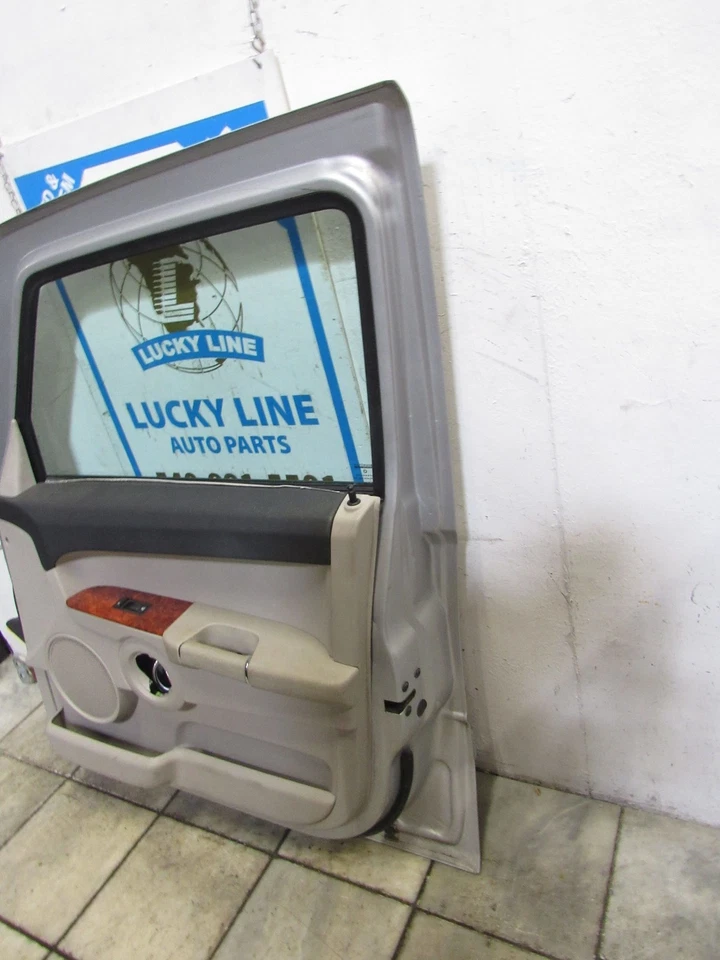 06 07 08 09 10 JEEP COMMANDER puerta delantera derecha Foto 2 de 4