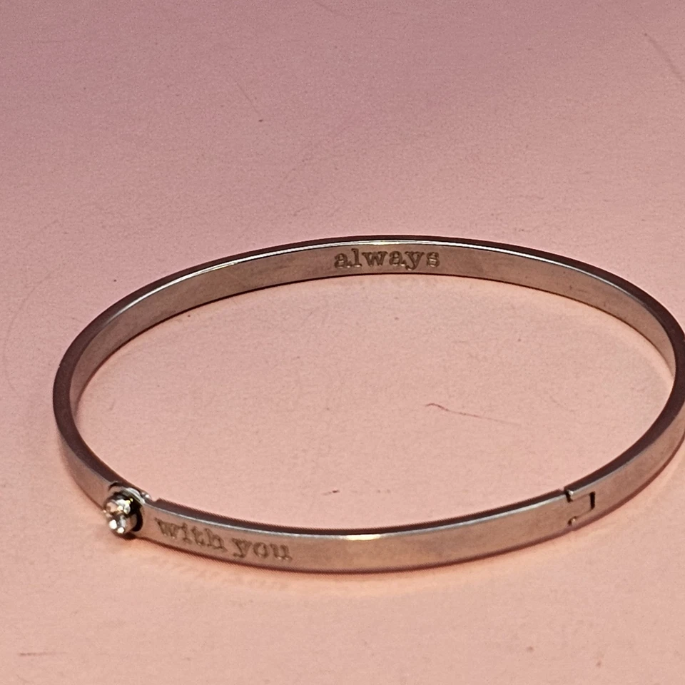 Brazalete Brosway Acero Inoxidable Bisagras Tono Plateado Cristal Acento Minimalista... Foto 2 de 4