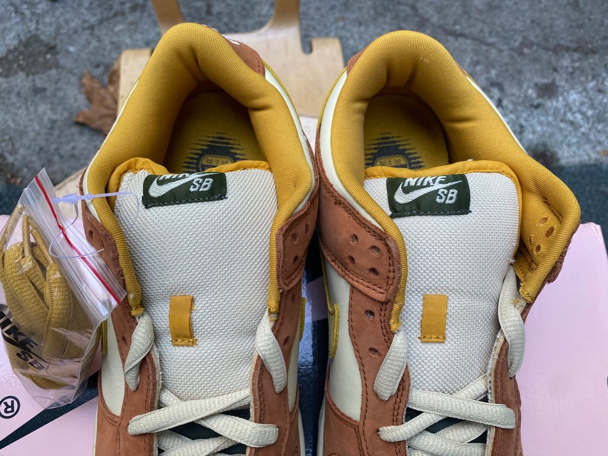 2005 Nike Dunk Low Pro SB Vapor Vapor Mineral Yellow 304292 2005 Nike Dunk Low Pro SB Vapor Vapor Mineral Yellow 304292