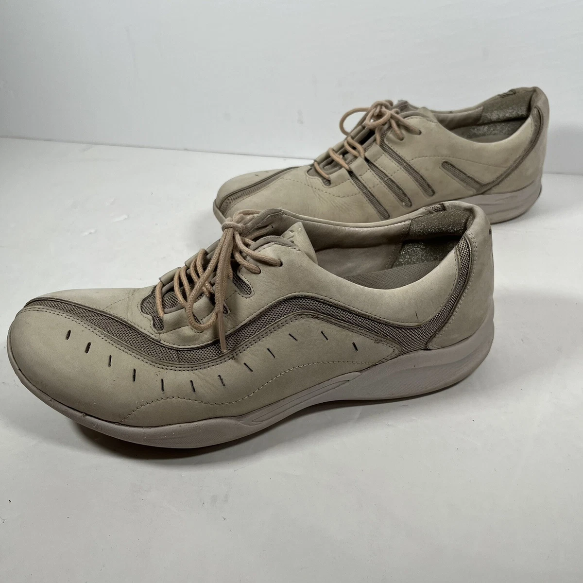 Clarks Wave Walk Womens Size 9 N Beige Tan Nubuck Leather Oxford