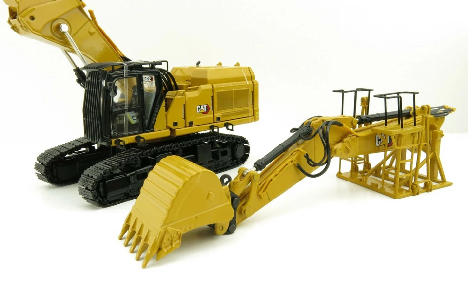 Diecast Masters 85663 - CAT 352 Ultra High Demolition Excavator Extra Boom 1:50 - Image 3 of 4