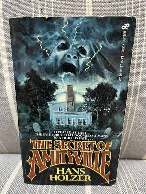 SECRET OF AMITYVILLE By Hans Holzer PB Leisure Horror 1985 Unread RARE