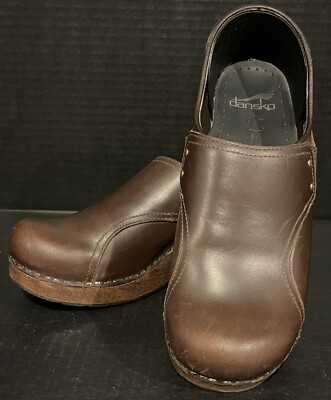 Womens Dansko Phoebe Brown Leather Slip On Clogs 113787700 size 38
