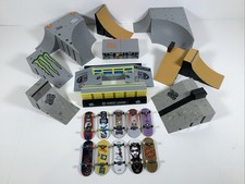 TECH DECK SPIN MASTER SKATE PARK RAMPS LOT WITH 10 TECK DECK FINGER SKATEBOARD