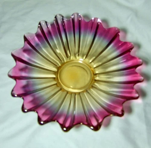 Gorgeous Vintage 1950s Federal Glass Pink Amethyst 9" Starburst Low Profile Bowl