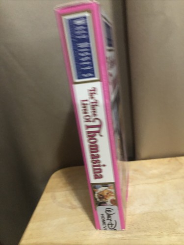 The Three Lives of Thomasina VHS Walt Disney Studio Film Collection (153) Used - Picture 2 of 4