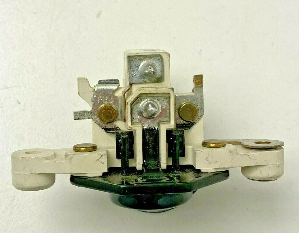 BOSCH 197311027 NUEVO Regulador de Voltaje Foto 3 de 4