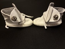 Adorable Authentic Minnetonka Baby Moccasins So Cute Your Little One Will Love
