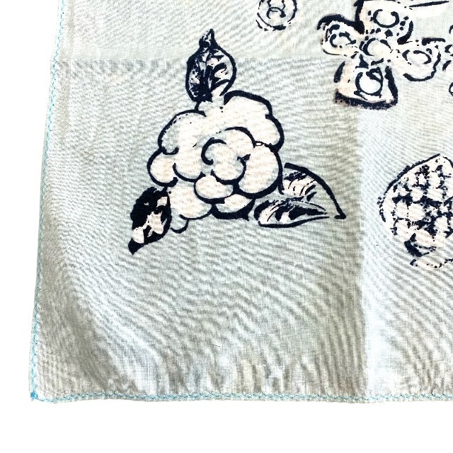 リルビさま専用　シャネル　ロゴスカーフ　ハンカチ　バンダナ　正規品 Chanel Scarf Handkerchief Bandana Camellia Logo Coco Mark Light