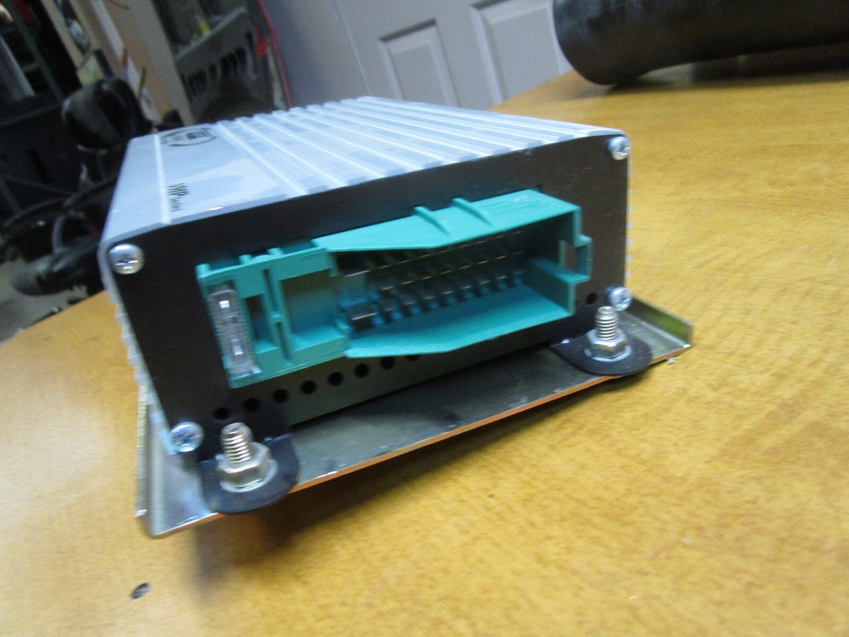 Maserati 4200 Spyder - ASK Hi-FI Amplifier P/N 185975 | eBay