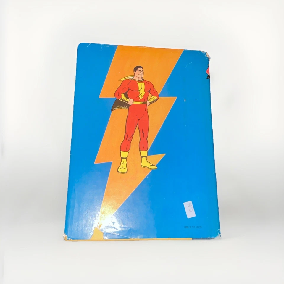 Shazam! Libro de tapa dura 1977 DC Comics Dust Jacket De los años 40 a los 70 Foto 2 de 4