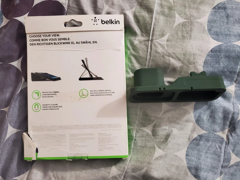 Belkin Form Fit Folding Lavender/Purple Folio Cover Case for iPad Air(1st Gen) - Image 2 of 4