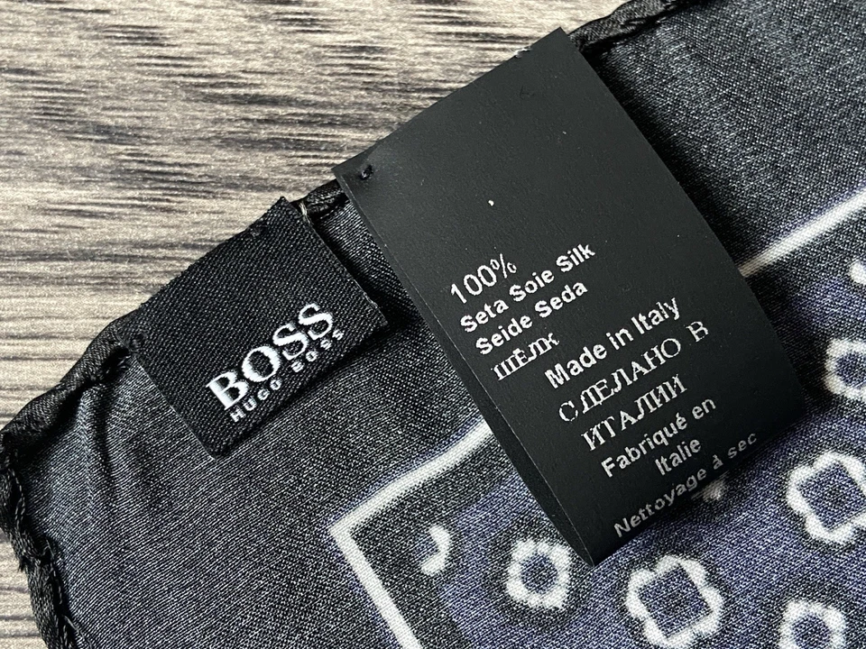 HUGO BOSS Pañuelo De Seda Con Estampado Geo Hecho En Italia - Imagen 4 de 4