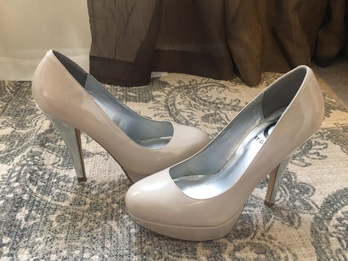 EUC G By Guess High Heel Platform Pumps 