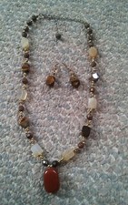 005 Agate? Stone Earring & Necklace Set 