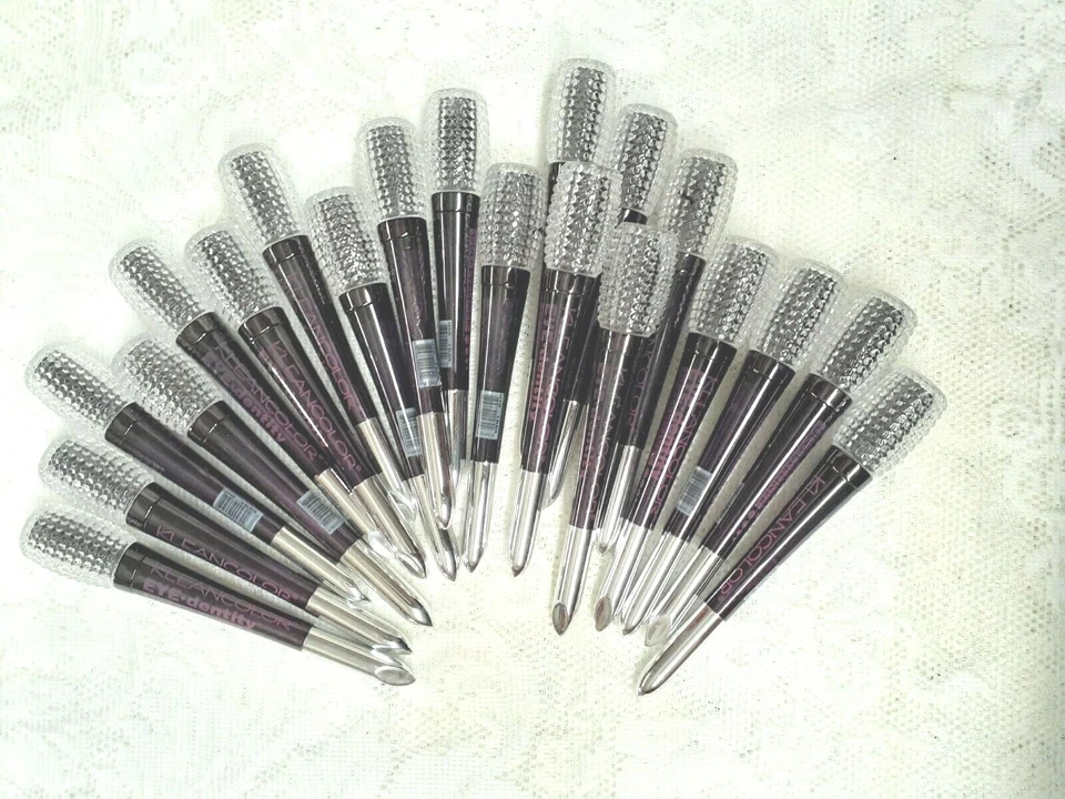 (1) Klean Color Eye Dentity Duo Liquid and Pencil Eyeliner 0.1 fl. oz. - Image 3 of 4