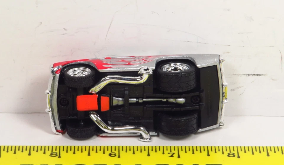 2007 Series 3 1953 Studebaker Commander Starliner Coupe Silver Diecast 1:64 - Image 2 of 4