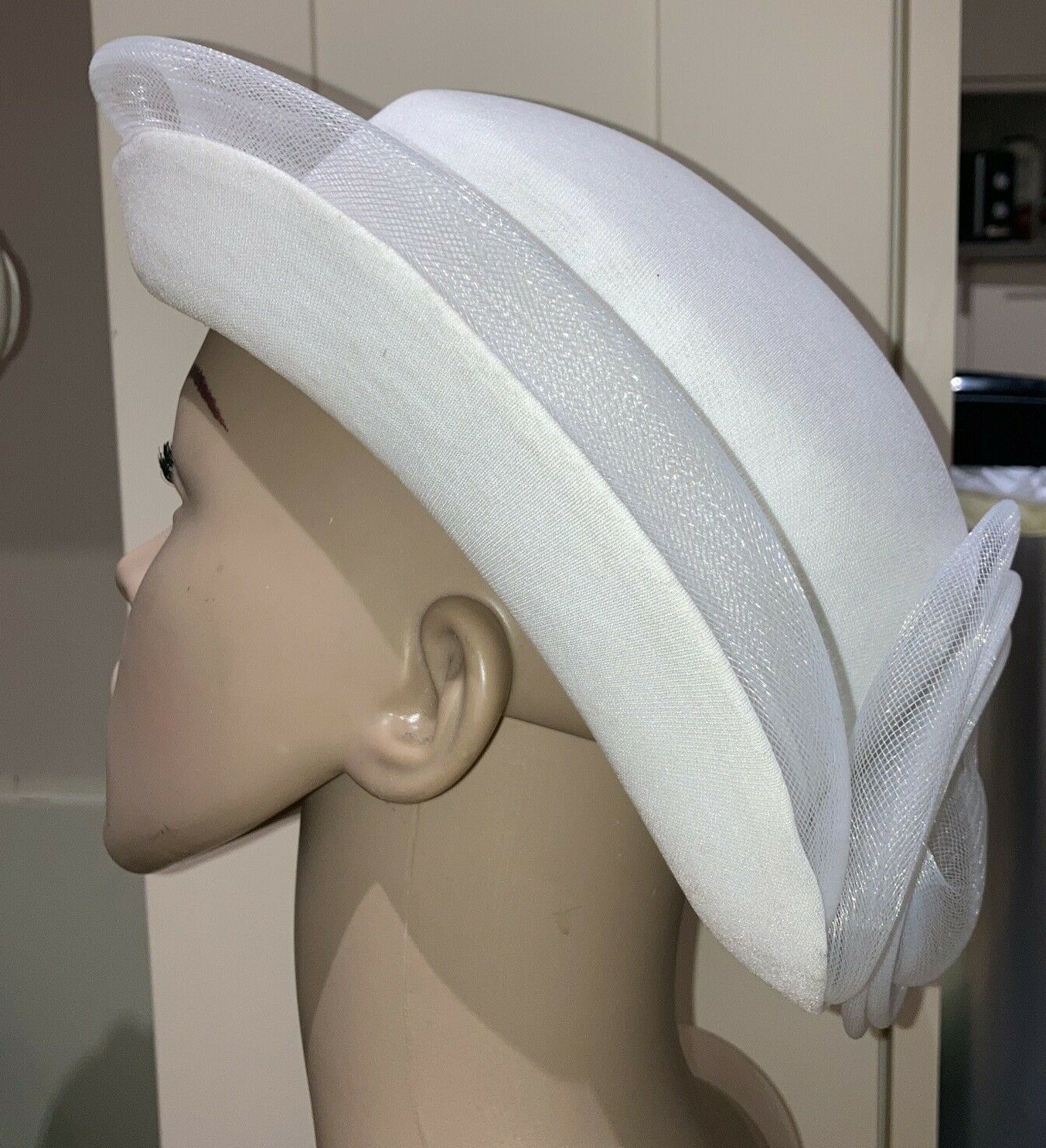 Vintage 1970s/80s Off-White Yessica, (C & A), Hat with Trim, Size M 9