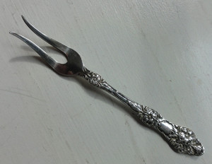 Vintage T.H.Marthinsen Norway Lemon/Pickle Fork Wild Rose Pattern EPNS 4"
