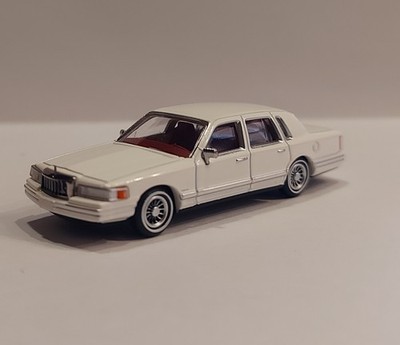 PCX 870910 Lincoln Town Car White-Metallic BJ 1990-91 in OVP US-Car 1:87