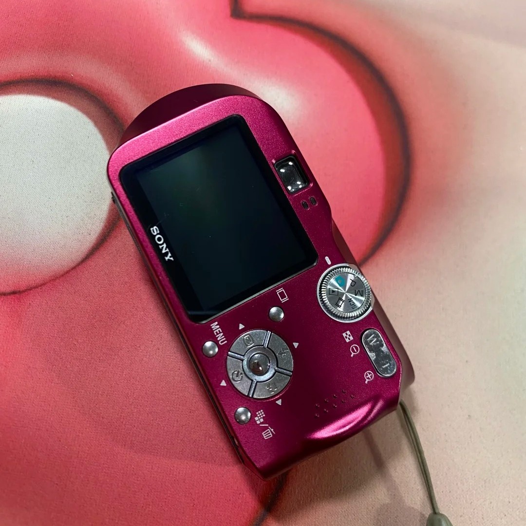 SONY DSC-T200 ピンク 5倍光学ズーム Amazon.com : Sony Cybershot DSC-T200 8.1MP Digital Camera with 5x