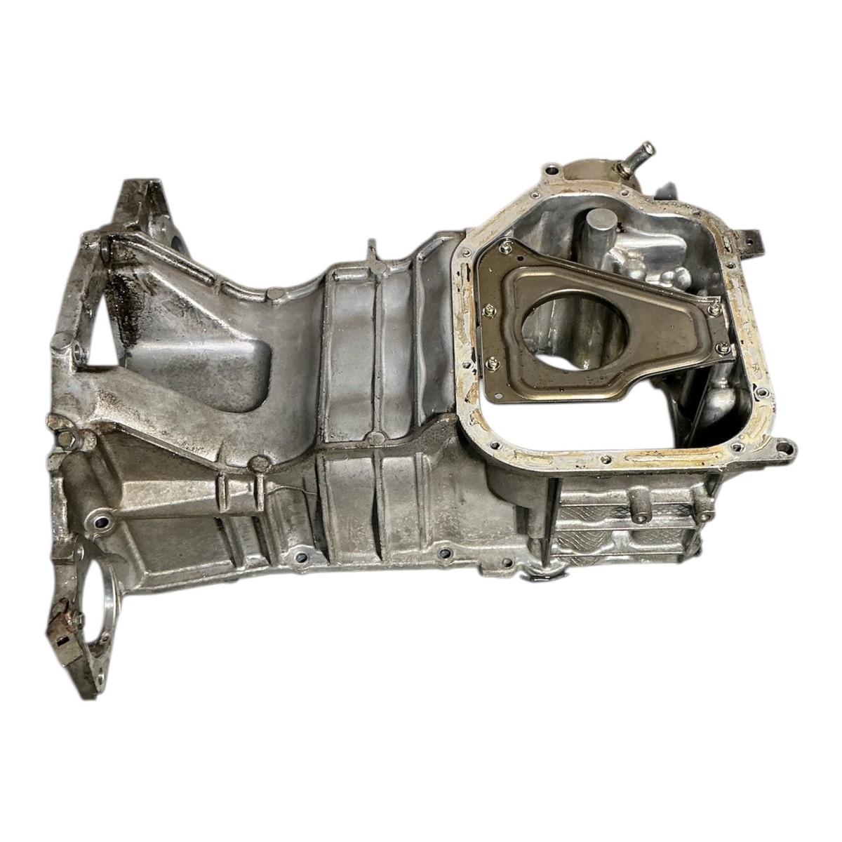 03-06 Nissan 350Z O3-06 Infiniti G35 RWD OEM Upper Oil Pan