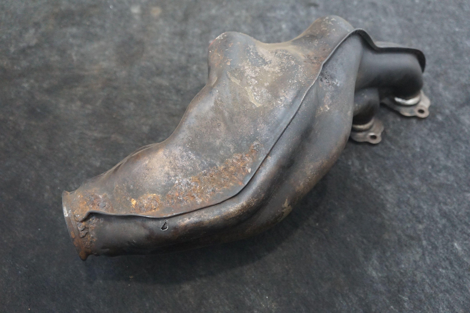 Front Right Exhaust Manifold Header 07L253033A Lamborghini Gallardo Spyder 2008