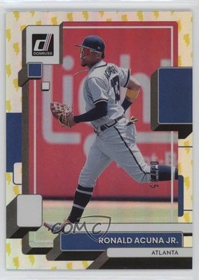 2022 Panini Donruss Variation Voltage 4/25 Ronald Acuna Jr (Running) #121 04br